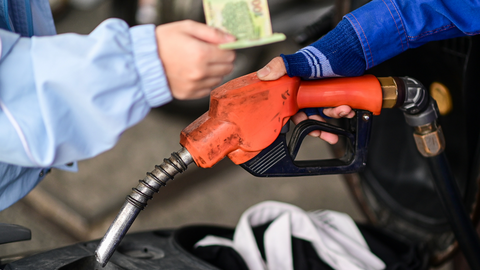 Một loại xăng mới sắp phủ kín thị trường, loạt nhà máy đắp chiếu chờ ‘hồi sinh’