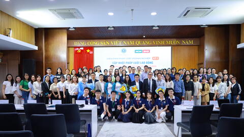 DIỄN ĐÀN PHÁP LUẬT DOANH NGHIỆP KỲ 1 – CẬP NHẬT PHÁP LUẬT LAO ĐỘNG VỀ HỢP ĐỒNG LAO ĐỘNG ĐIỆN TỬ VÀ THUẾ THU NHẬP CÁ NHÂN