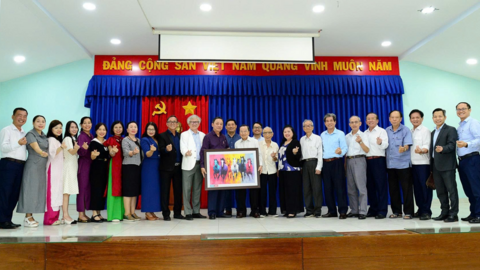 HCM-SME Thăm , Chúc tri ân lão thành cách mạng